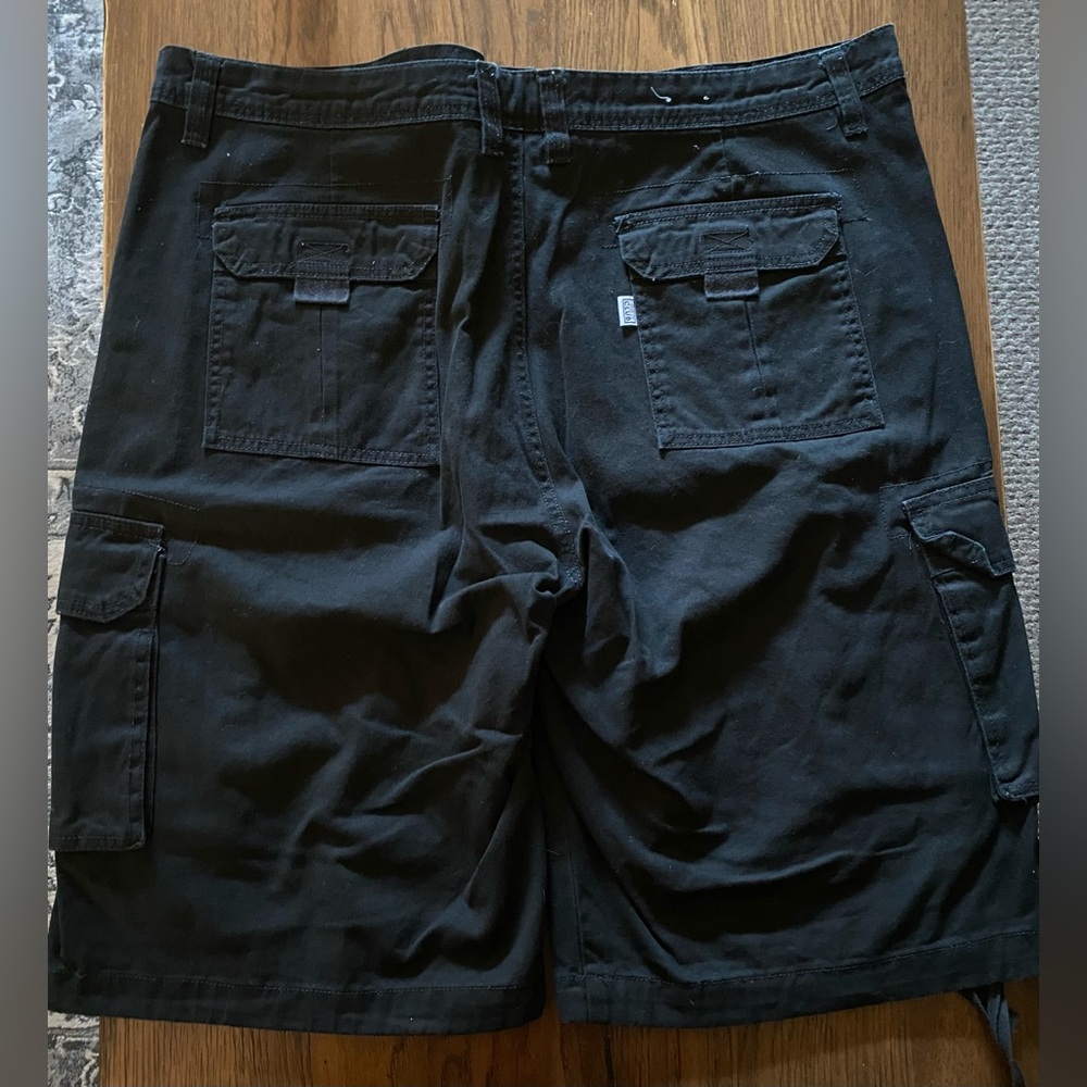 Men’s cargo shorts - Picture 3 of 5
